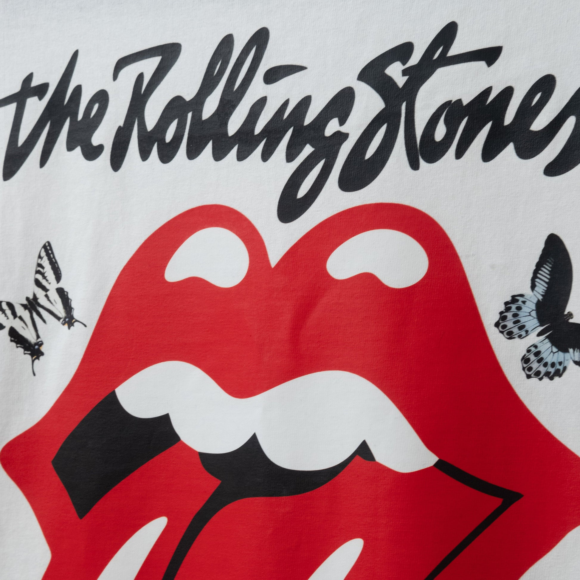 camisa mujer rolling stones blanca detalle