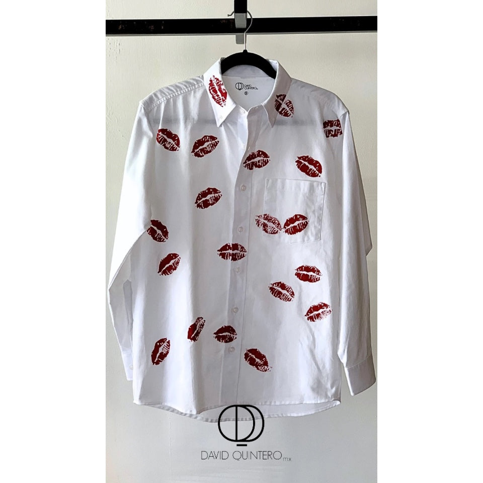 CAMISA BESOS ROJOS