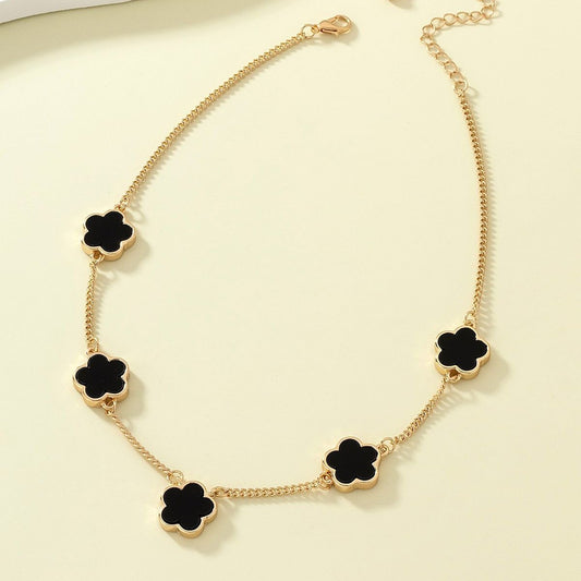 Collar 5 Flores Negras